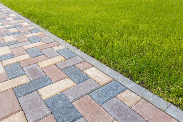 Best Professional Driveway Pavers  in Baldwin City, KS